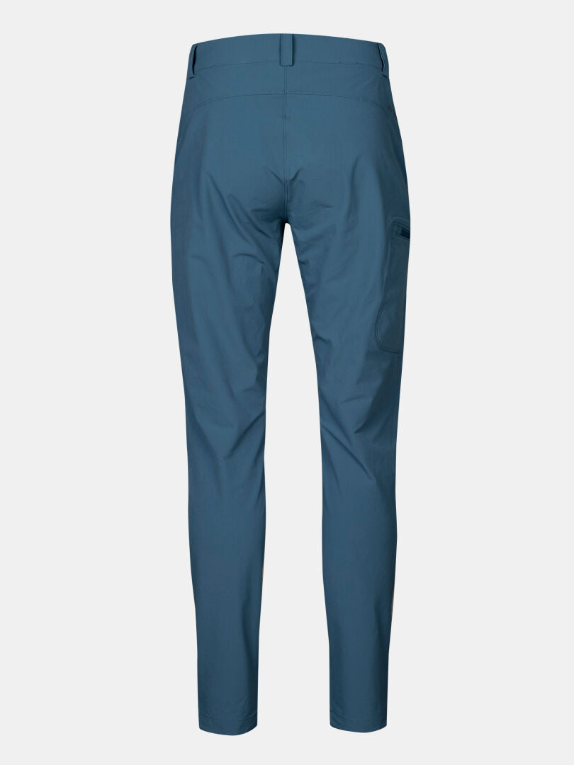 Halti Pallas X-stretch Ulkoiluhousut Naisten takakuva, jossa on vyölenkit, oikean jalan vetoketjutasku ja suorat lahkeet.